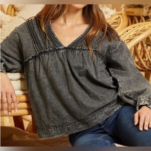 Savanna Jane Denim Look Blouse Size Large NWT